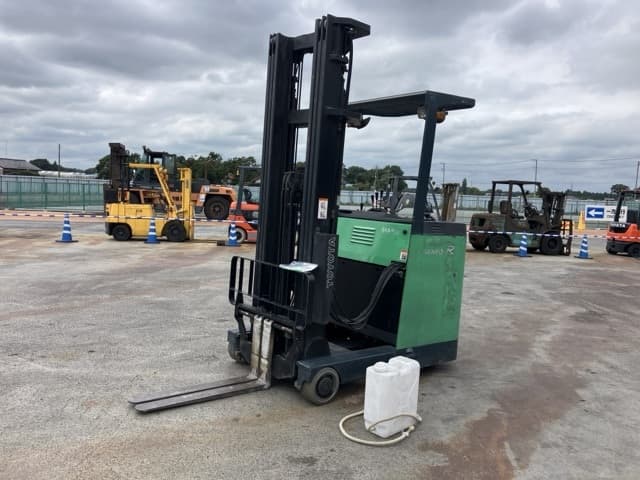 Reach Forklift — Auction (lot 8459-4054)