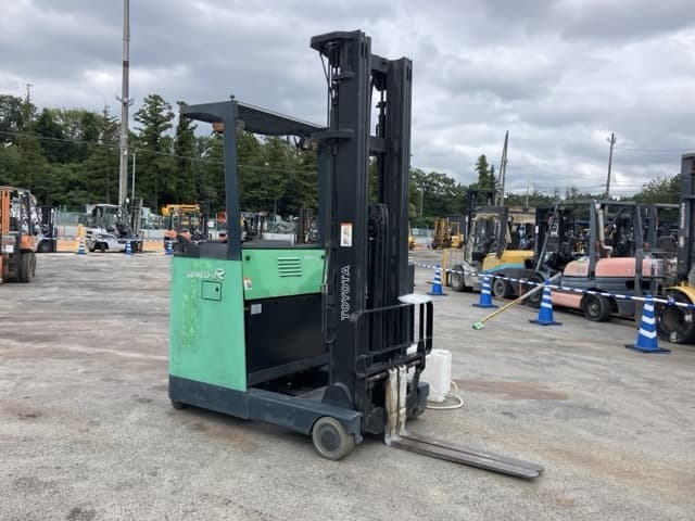 Reach Forklift — Auction (lot 8459-4054)