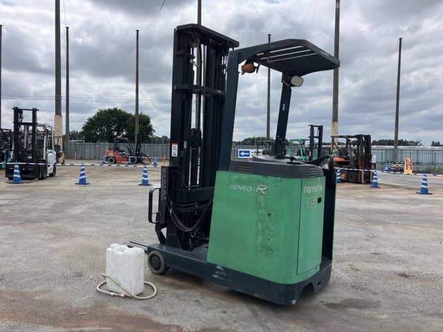 Reach Forklift — Auction (lot 8459-4054)