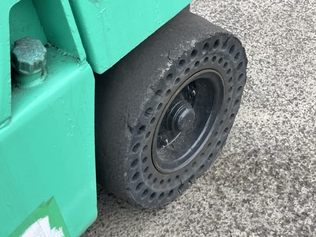 Forklift — Auction (lot 8459-4059)