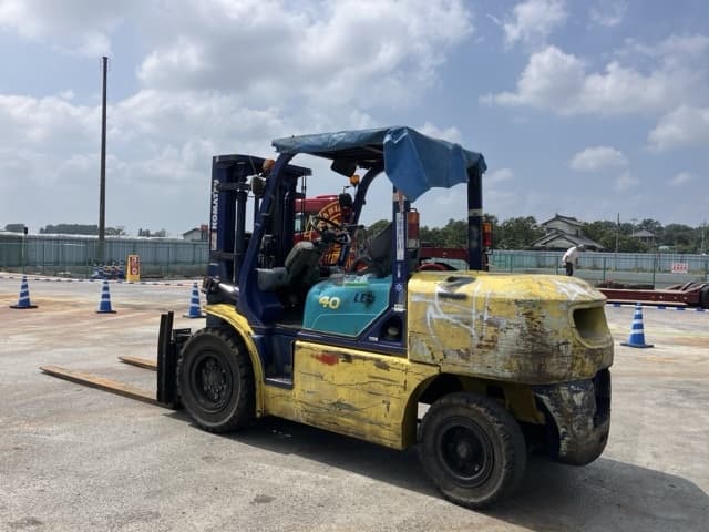 Forklift — Auction (lot 8459-4064)