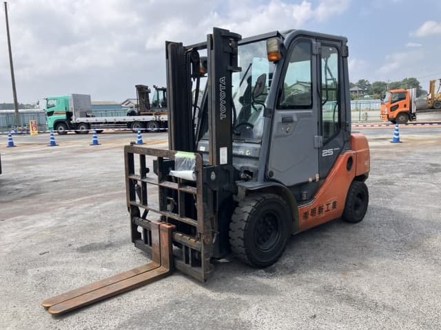 Forklift — Auction (lot 8459-4065)