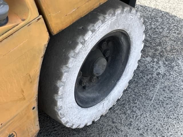 Forklift — Auction (lot 8459-4067)