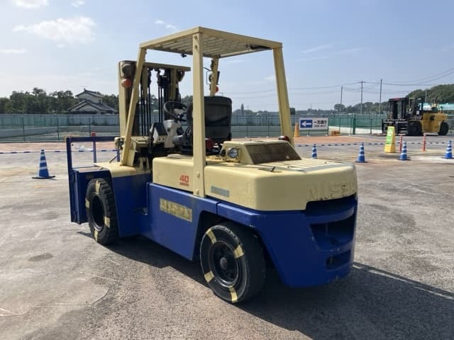 Forklift — Auction (lot 8459-4076)