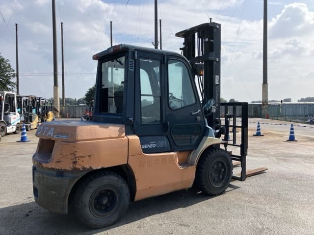 Forklift — Auction (lot 8459-4077)