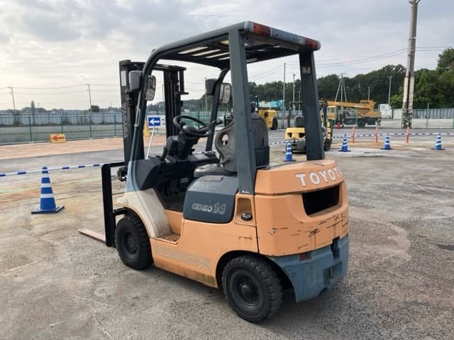 Forklift — Auction (lot 8459-4084)