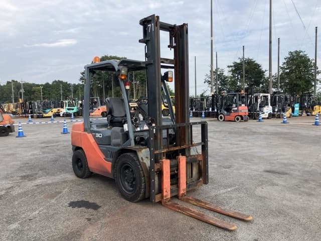 Forklift — Auction (lot 8459-4090)