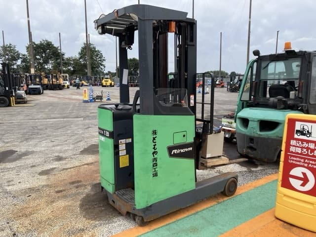 Reach Forklift — Auction (lot 8459-4100)