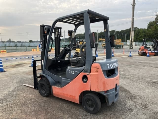 Forklift — Auction (lot 8459-4104)