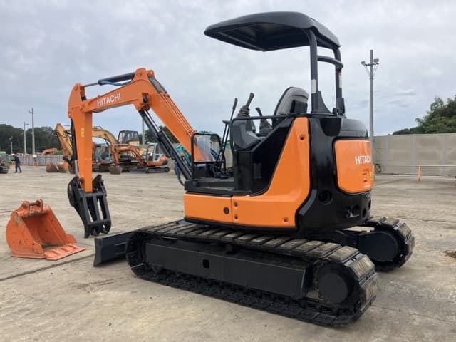 MINI EXCAVATOR — Auction (lot 8459-411)