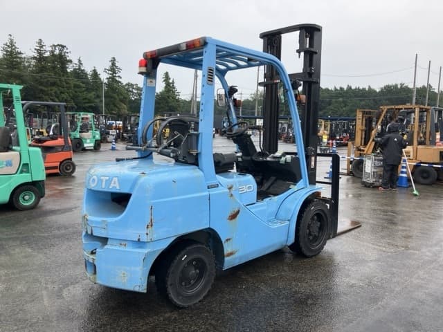 Forklift — Auction (lot 8459-4133)