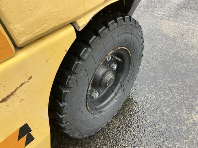 Forklift — Auction (lot 8459-4134)