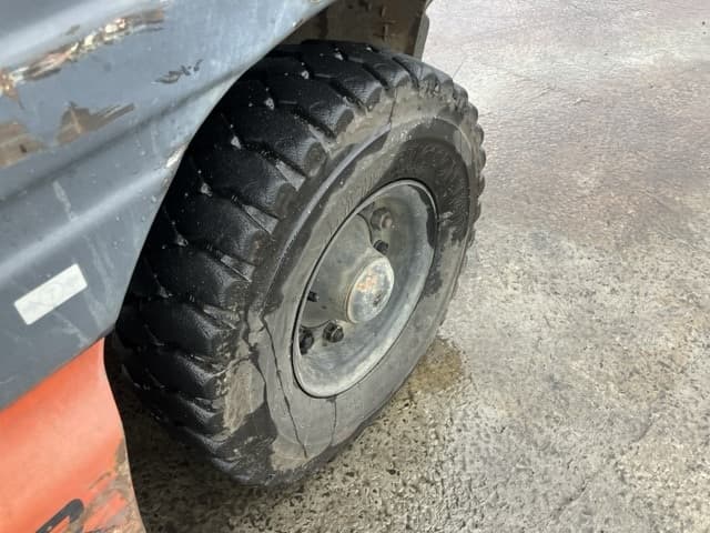 Forklift — Auction (lot 8459-4150)