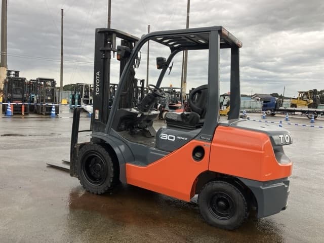 Forklift — Auction (lot 8459-4152)