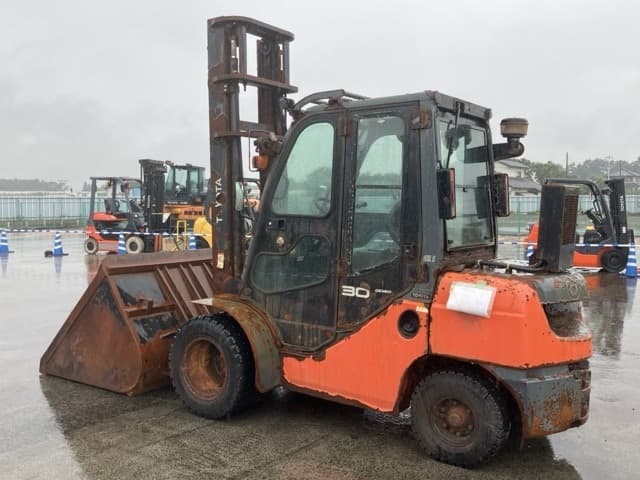 Forklift — Auction (lot 8459-4160)