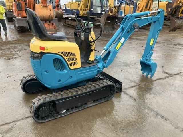 MINI EXCAVATOR — Auction (lot 8459-418)