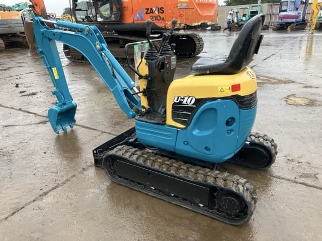 MINI EXCAVATOR — Auction (lot 8459-418)