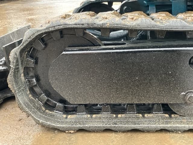 MINI EXCAVATOR — Auction (lot 8459-418)
