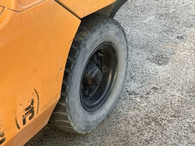 Forklift — Auction (lot 8459-4187)