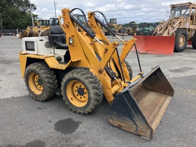 SKID STEER LOADER — Auction (lot 8459-42)