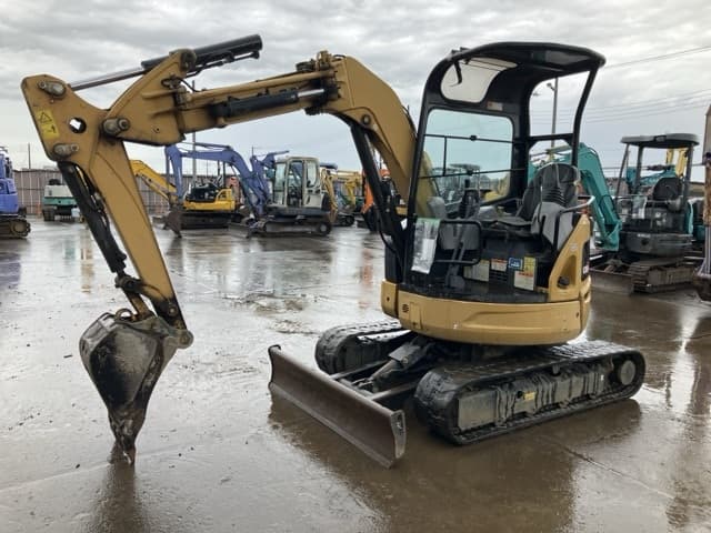 MINI EXCAVATOR — Auction (lot 8459-426)