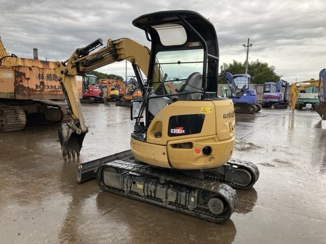 MINI EXCAVATOR — Auction (lot 8459-426)
