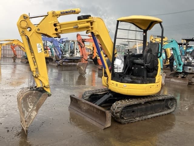 MINI EXCAVATOR — Auction (lot 8459-428)