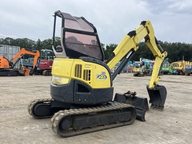 MINI EXCAVATOR — Auction (lot 8459-432)