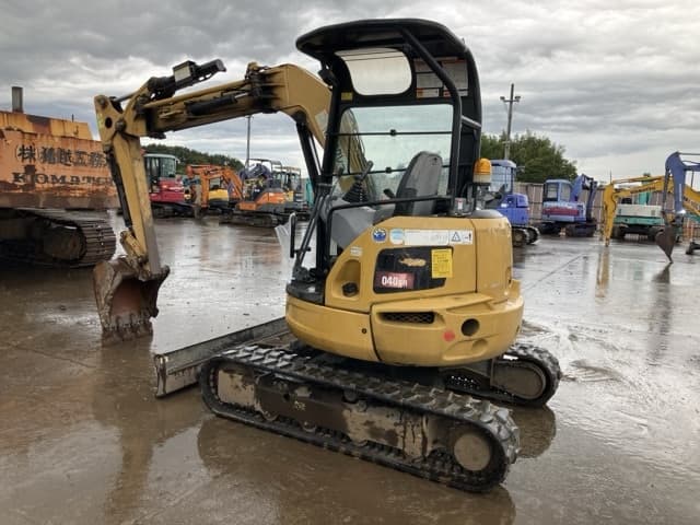 MINI EXCAVATOR — Auction (lot 8459-437)