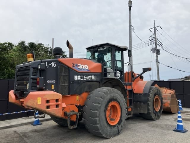 WHEEL LOADER — Auction (lot 8459-439)