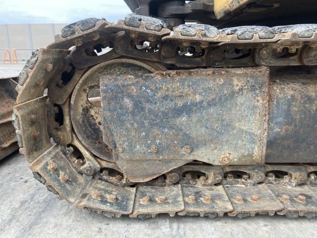 MINI EXCAVATOR — Auction (lot 8459-44)
