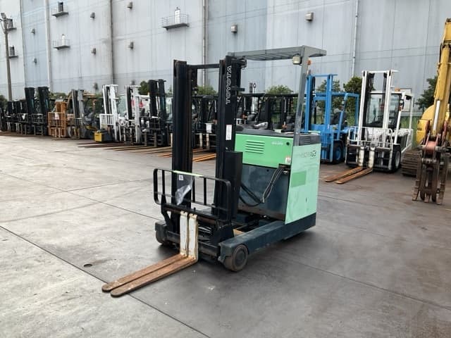 Reach Forklift — Auction (lot 8459-44002)