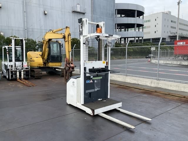 Battery Forklift — Auction (lot 8459-44003)