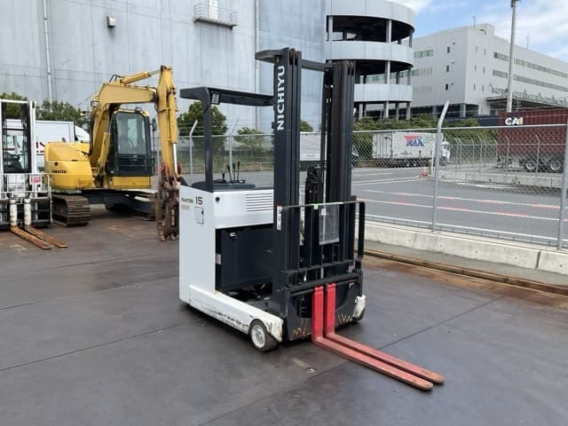Reach Forklift — Auction (lot 8459-44006)
