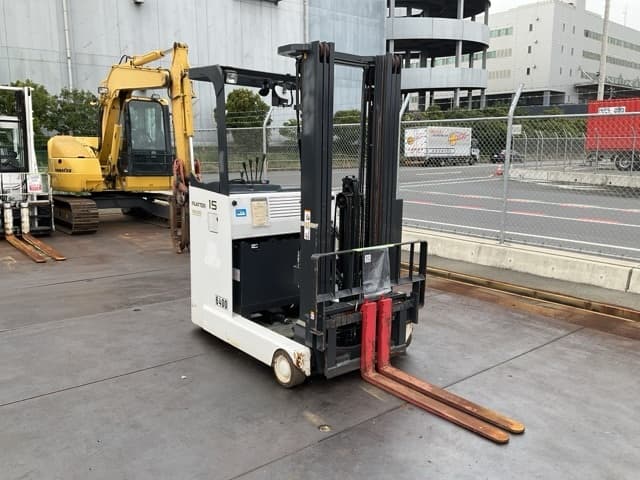 Reach Forklift — Auction (lot 8459-44009)