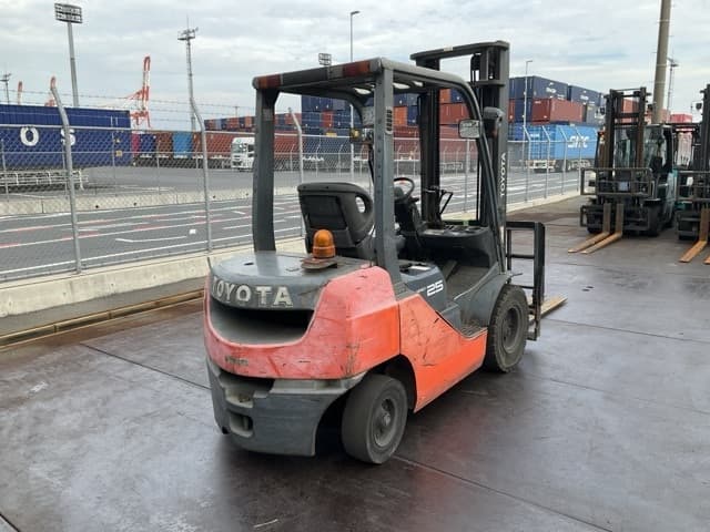 Forklift — Auction (lot 8459-44010)