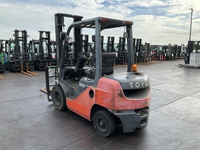 Forklift — Auction (lot 8459-44010)