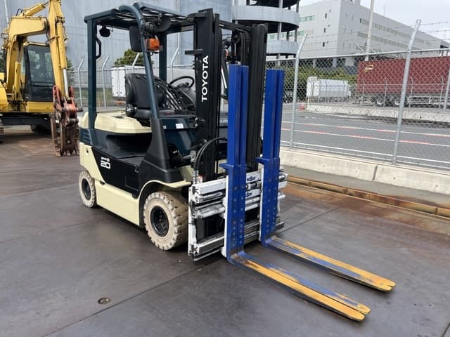 Battery Forklift — Auction (lot 8459-44014)