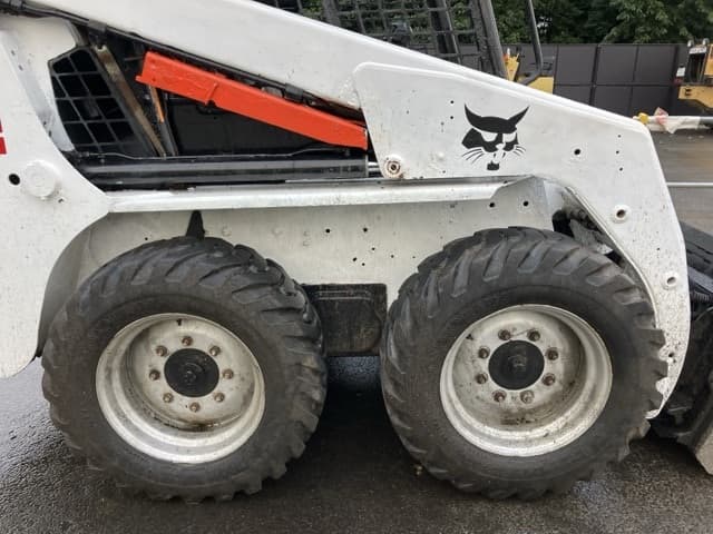 SKID STEER LOADER — Auction (lot 8459-450)