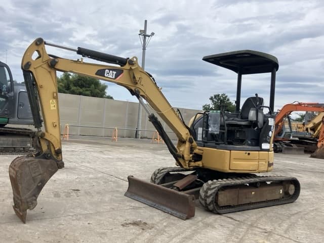 MINI EXCAVATOR — Auction (lot 8459-456)