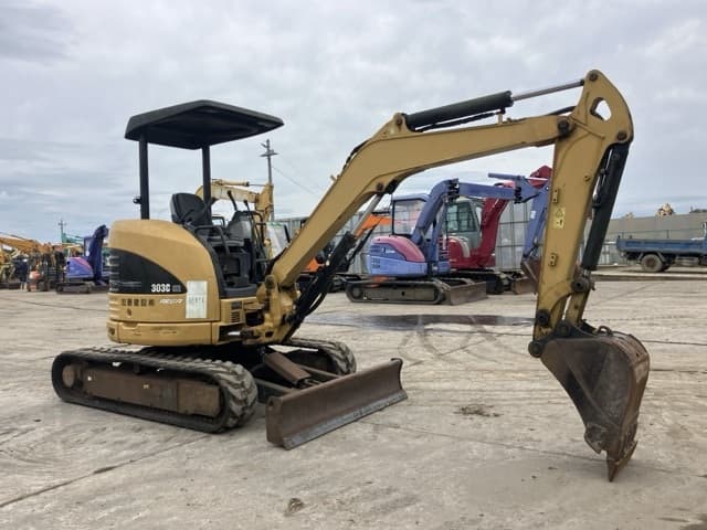 MINI EXCAVATOR — Auction (lot 8459-456)