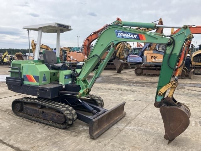 MINI EXCAVATOR — Auction (lot 8459-458)