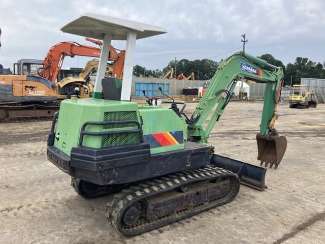 MINI EXCAVATOR — Auction (lot 8459-458)