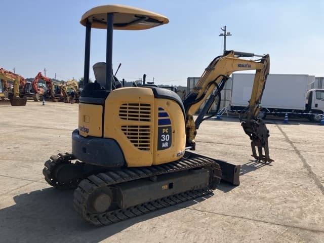 MINI EXCAVATOR — Auction (lot 8459-464)
