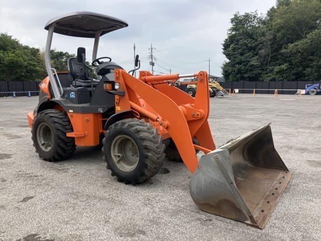 MINI WHEEL LOADER — Auction (lot 8459-469)