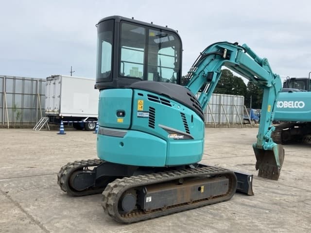 MINI EXCAVATOR — Auction (lot 8459-470)