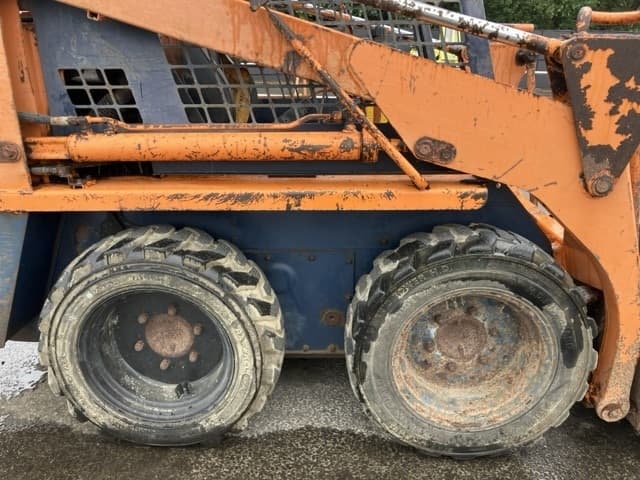 SKID STEER LOADER — Auction (lot 8459-494)