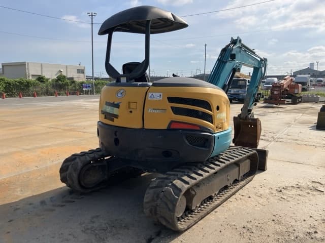 MINI EXCAVATOR — Auction (lot 8459-50001)