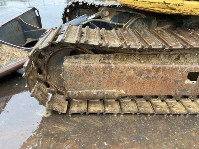 MINI EXCAVATOR — Auction (lot 8459-50014)