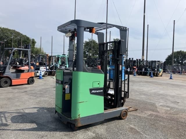 Reach Forklift — Auction (lot 8459-5002)